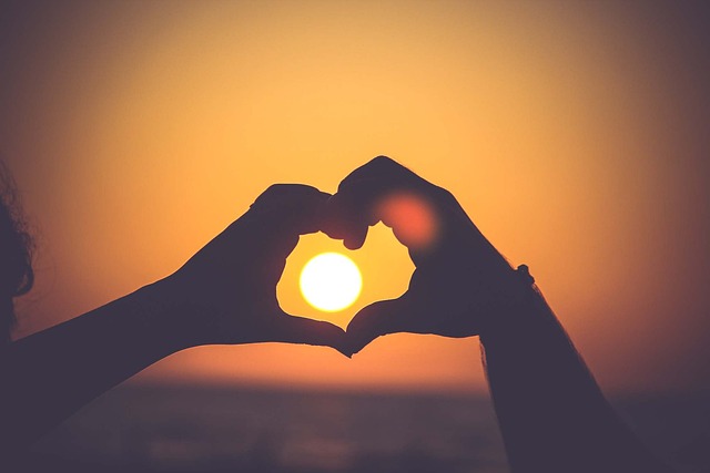 hands_heart_sun_rising